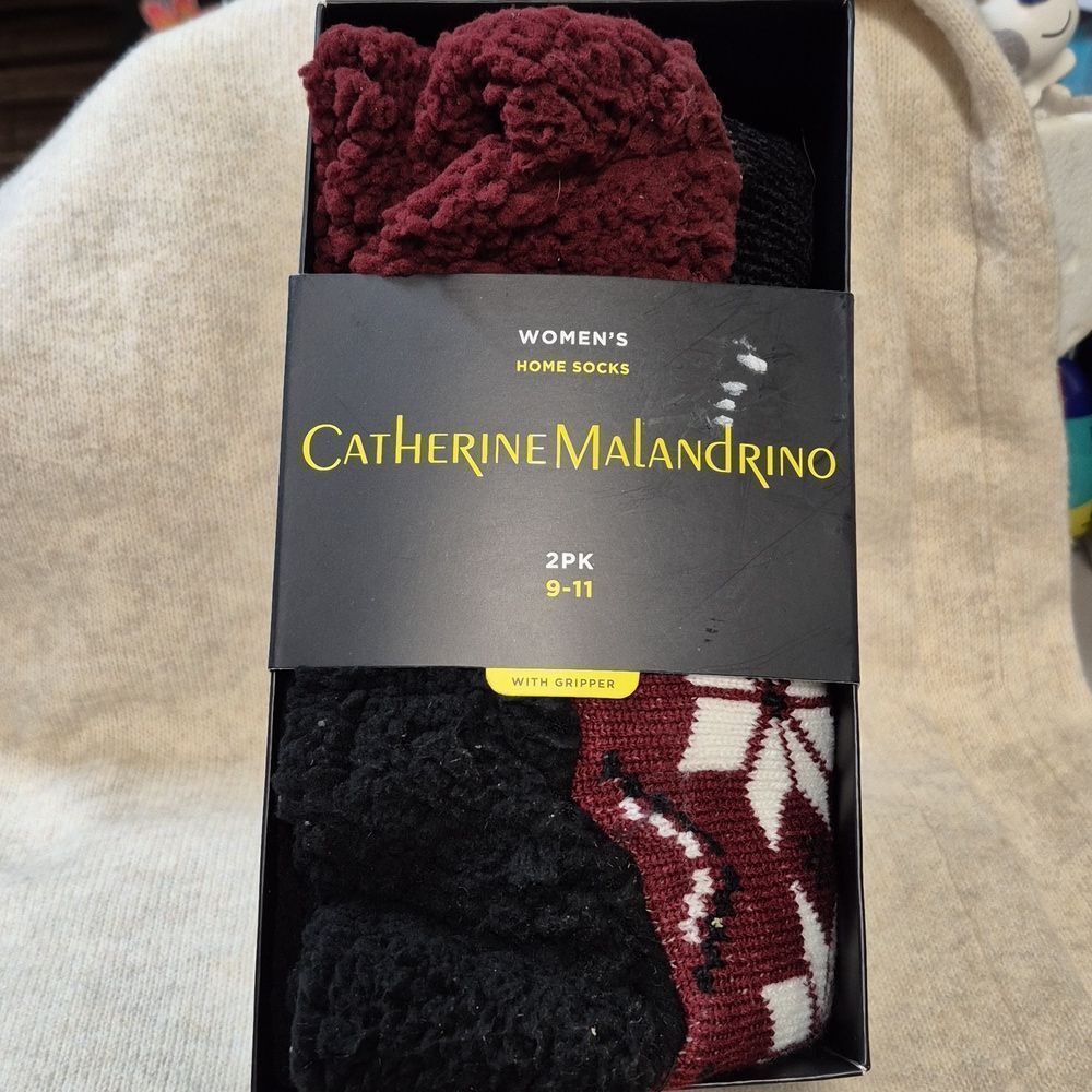 Catherine Malandrino 9-11 2 pairs of faux sherpa Slipper socks - New